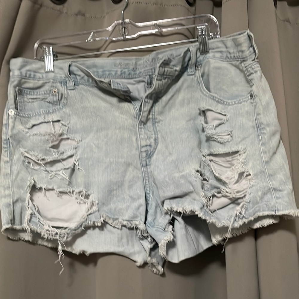Hi rise festival American eagle shorts